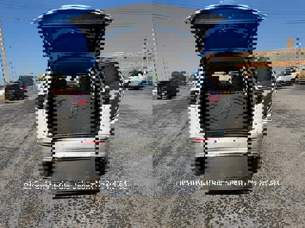 Used 2020 Buick Enclave Essence image 24