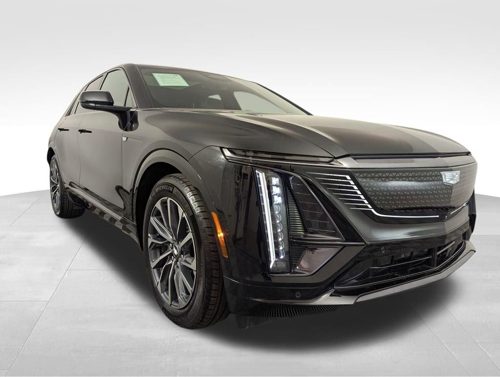 Used 2024 Cadillac Lyriq Sport image 36
