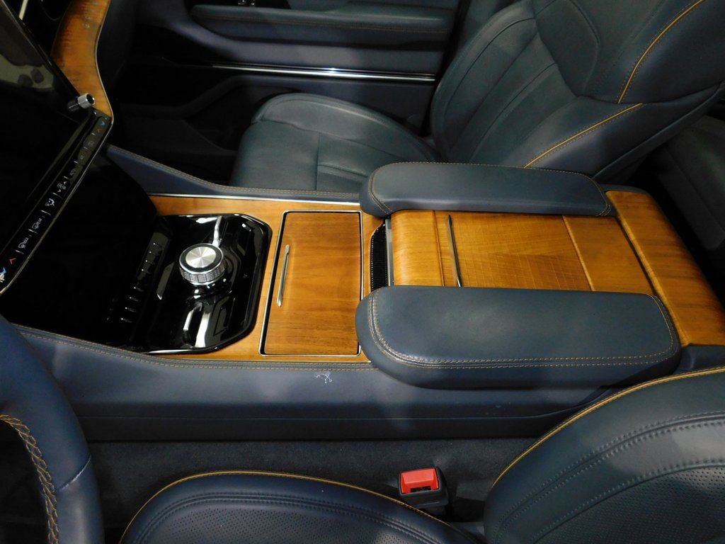 Used 2022 Jeep Grand Wagoneer Series II w/ Convenience Group III image 35