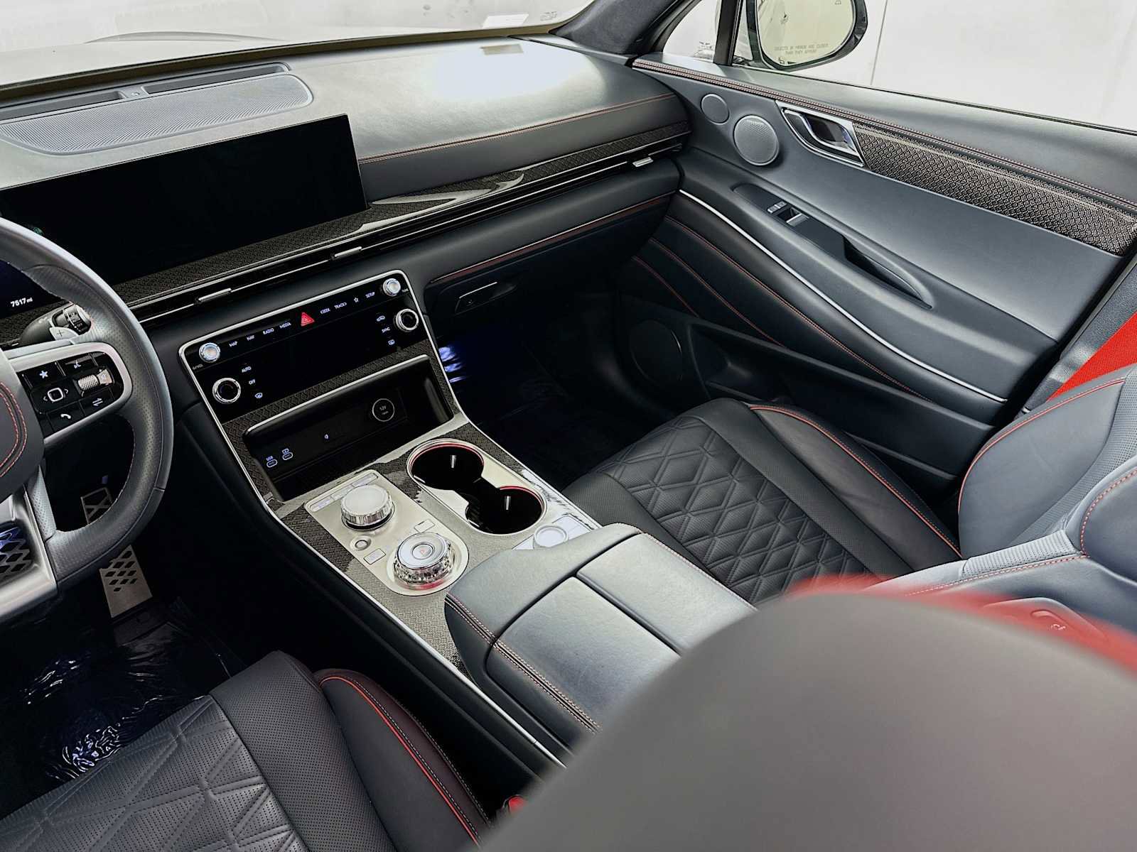 Used 2025 Genesis GV80 3.5T e-SC image 25