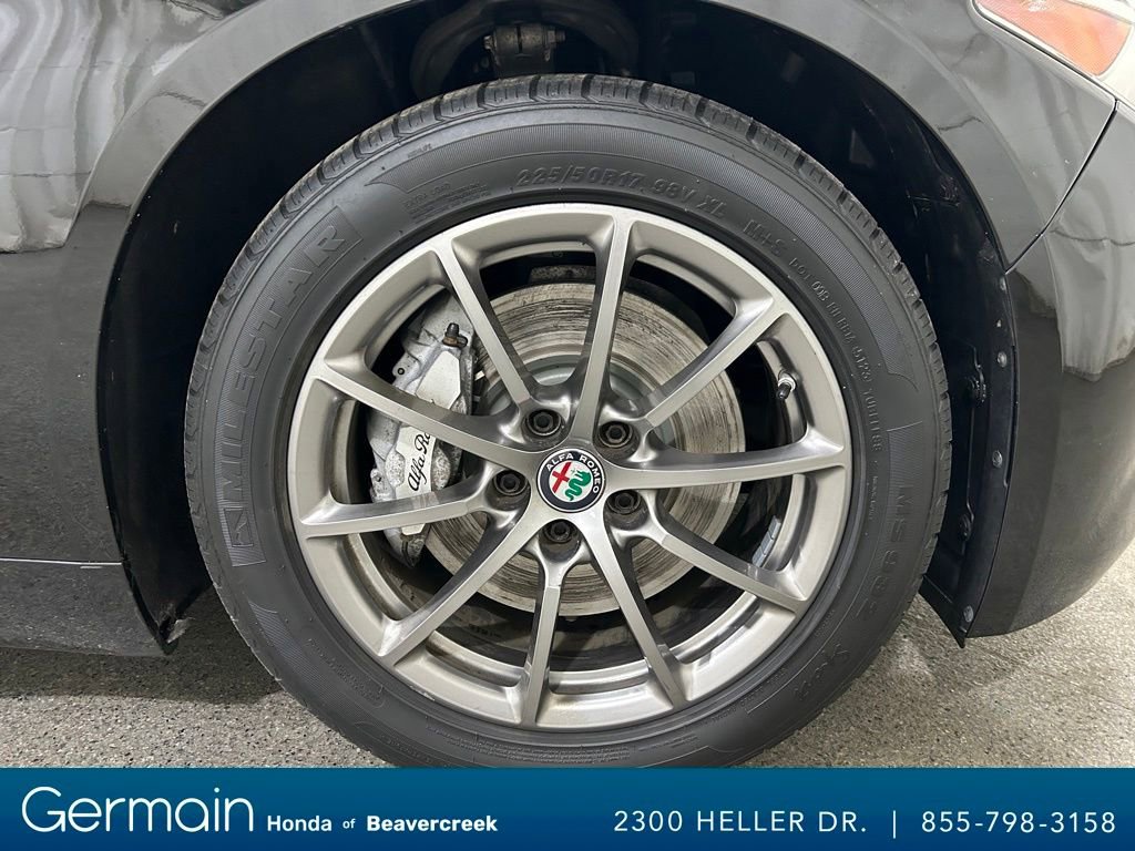 Used 2018 Alfa Romeo Giulia AWD image 12