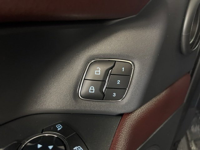 Used 2023 Ford Expedition Max Limited image 16