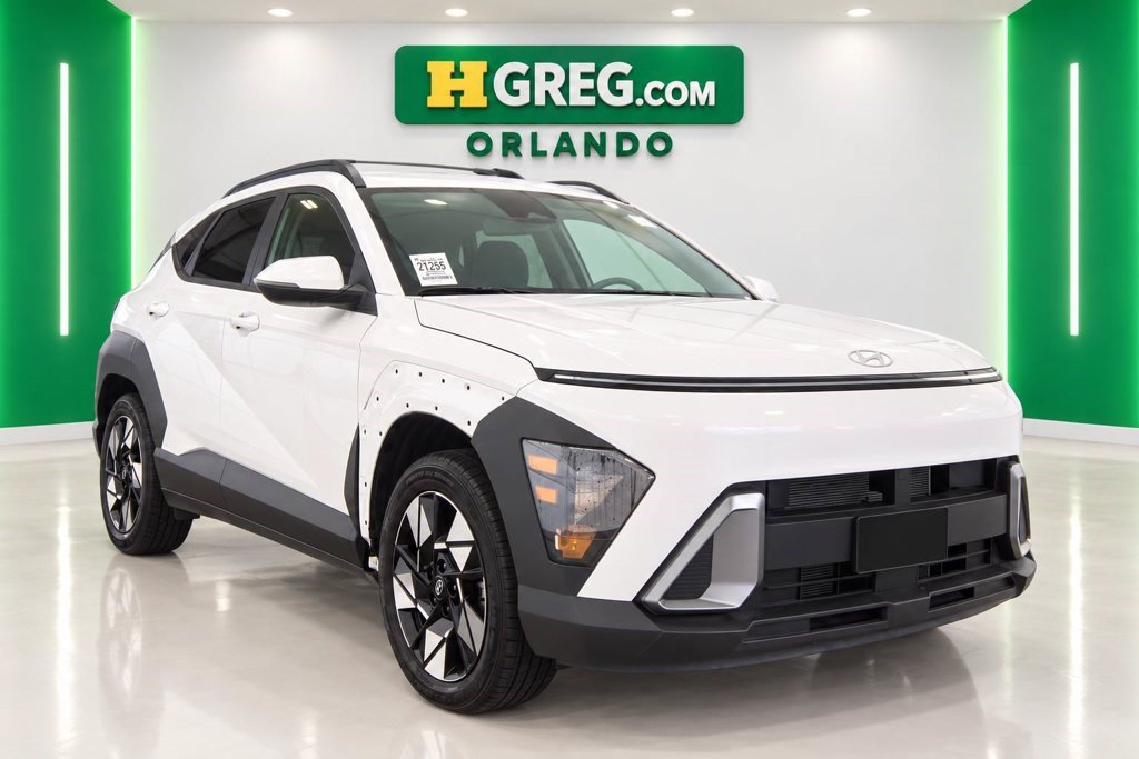 Used 2025 Hyundai Kona SEL FWD image 4