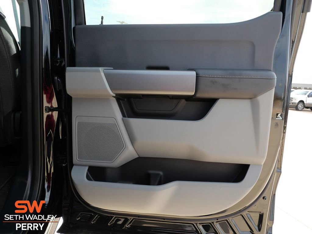 New 2026 Ford F250 XLT w/ FX4 Off-Road Package image 14