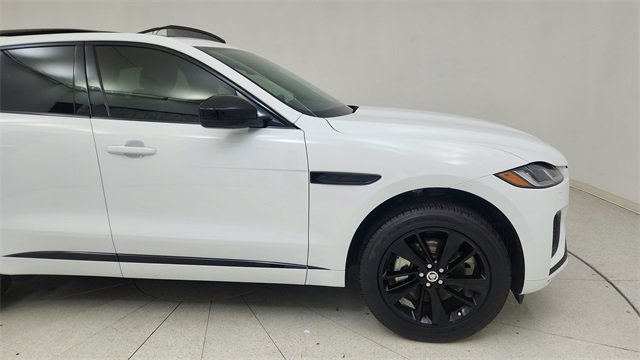 Used 2025 Jaguar F-PACE R-Dynamic S image 7