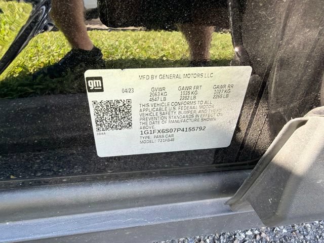 Used 2023 Chevrolet Bolt LT w/ Infotainment Package FWD image 11