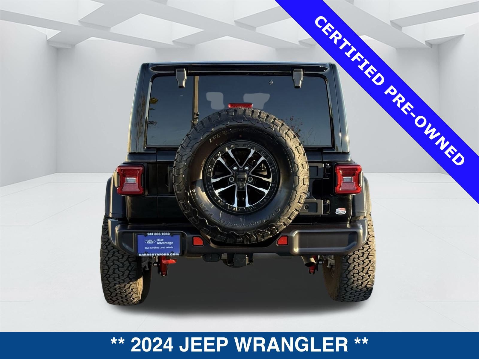 Used 2024 Jeep Wrangler Unlimited Rubicon w/ XTREMEE 35" Tire Package image 5