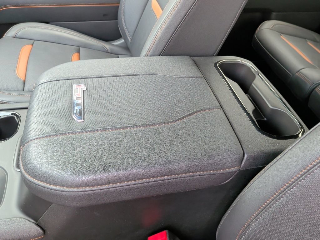 Used 2024 GMC Sierra 2500 AT4 w/ AT4 Premium Plus Package AWD/4WD image 34