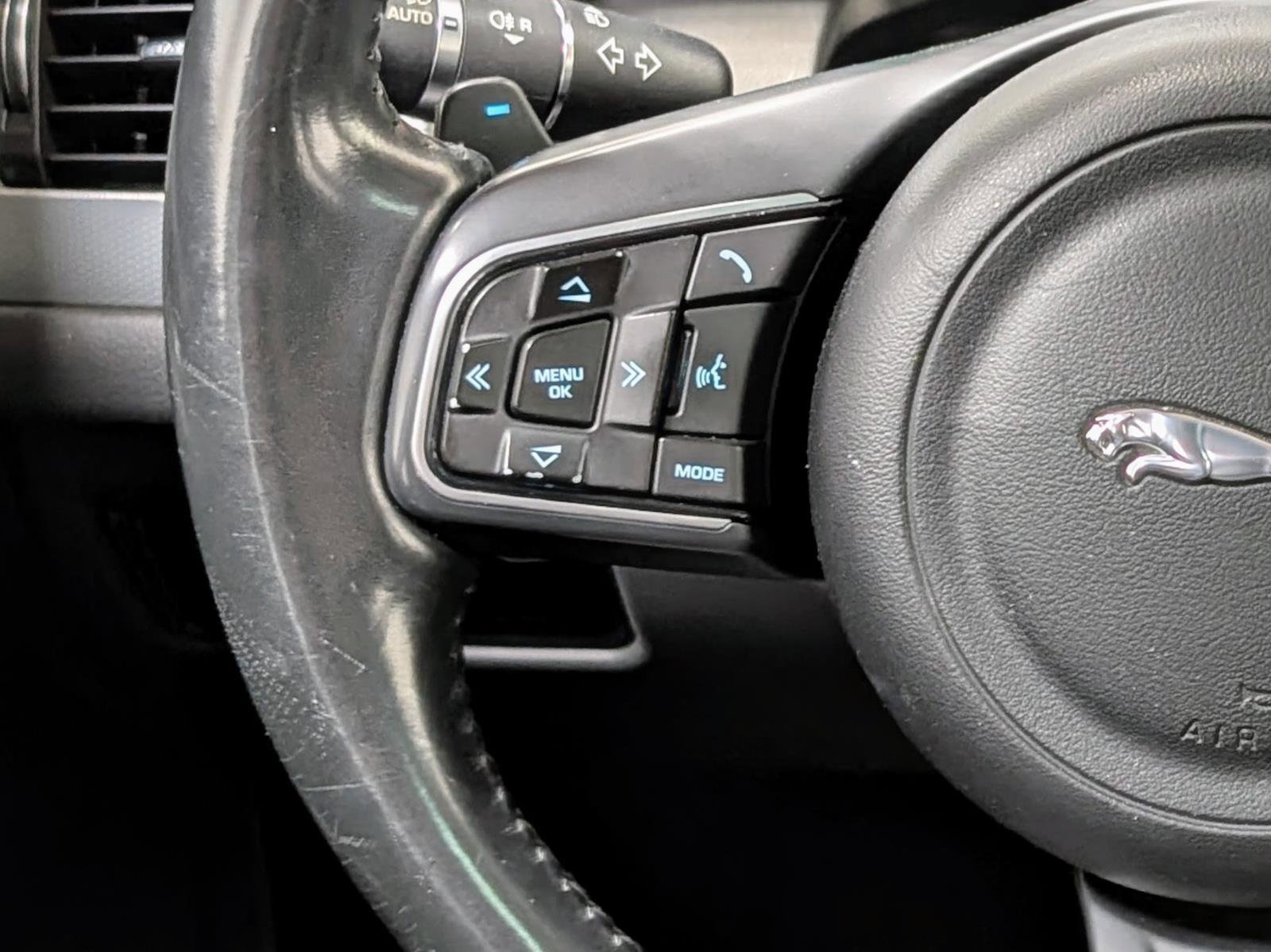 Used 2017 Jaguar XF Premium AWD/4WD image 33