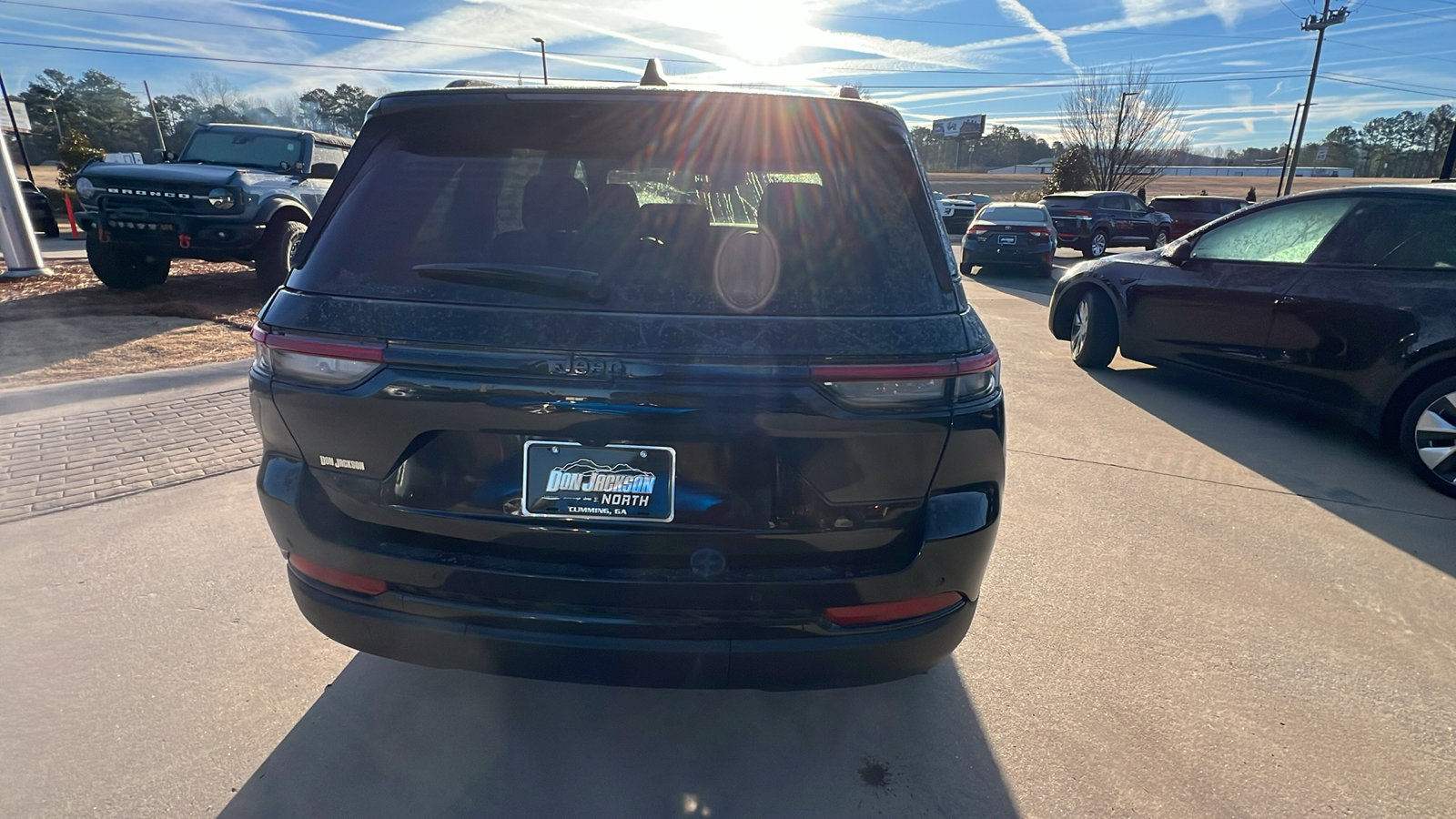 Used 2025 Jeep Grand Cherokee Altitude image 9