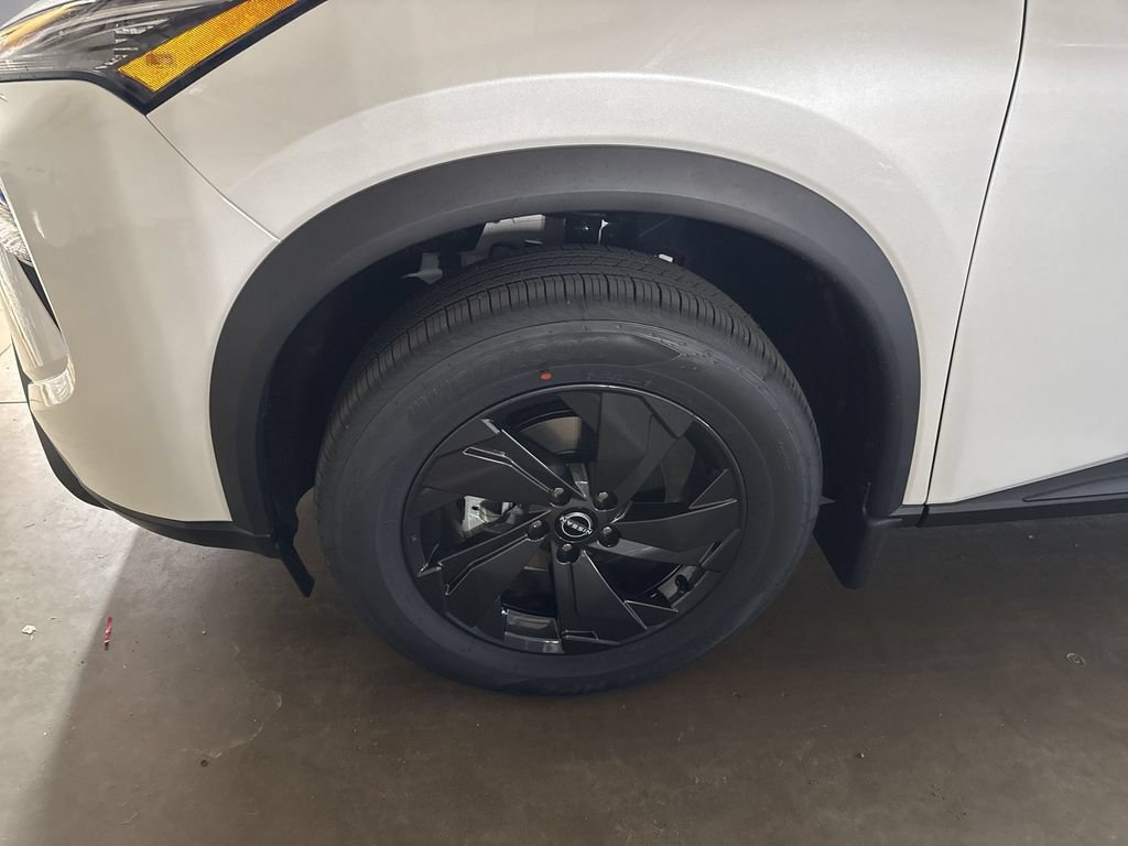 New 2026 Nissan Rogue SV w/ Cold Weather Package AWD/4WD image 18