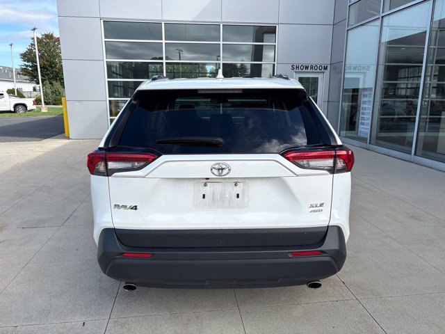 Used 2025 Toyota RAV4 XLE AWD/4WD image 6