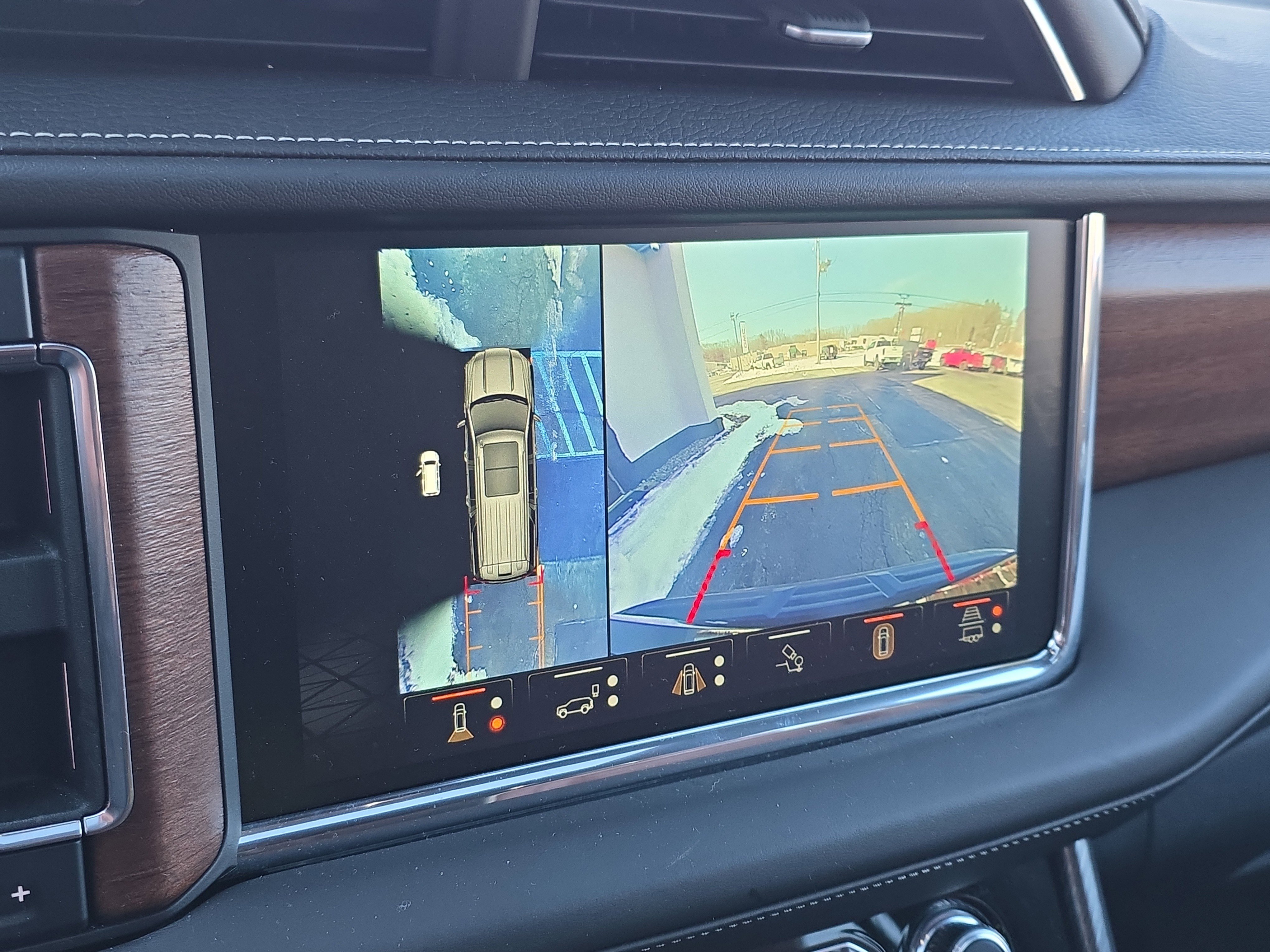 Used 2023 GMC Yukon XL Denali Ultimate image 33