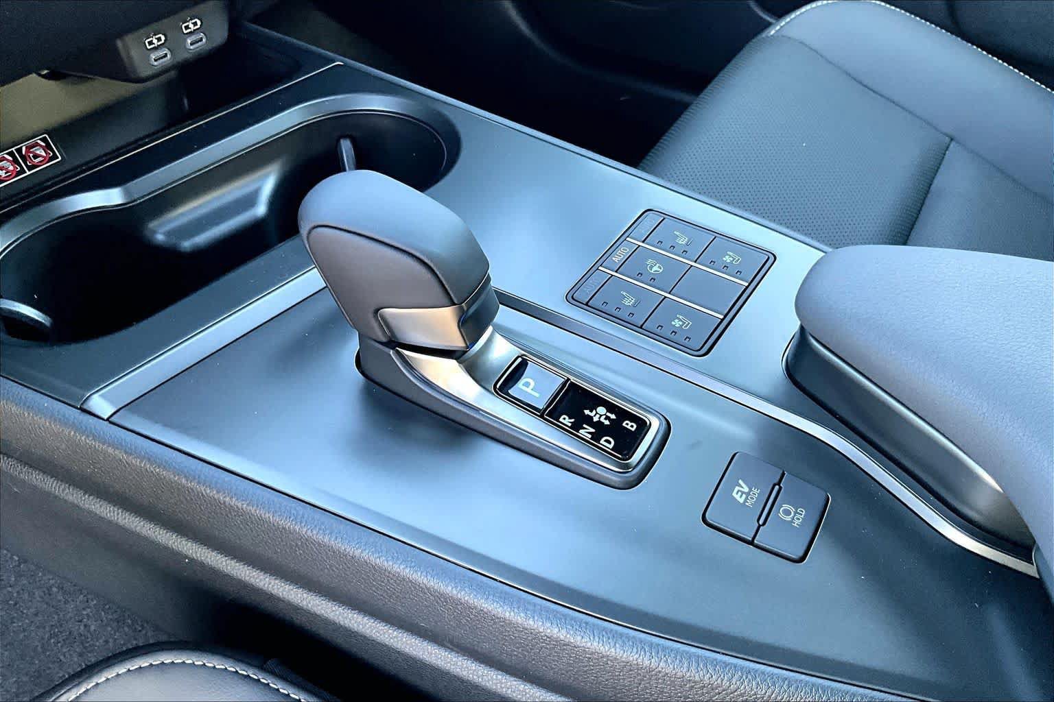 New 2026 Lexus UX 300h AWD w/ Cold Area Package image 11
