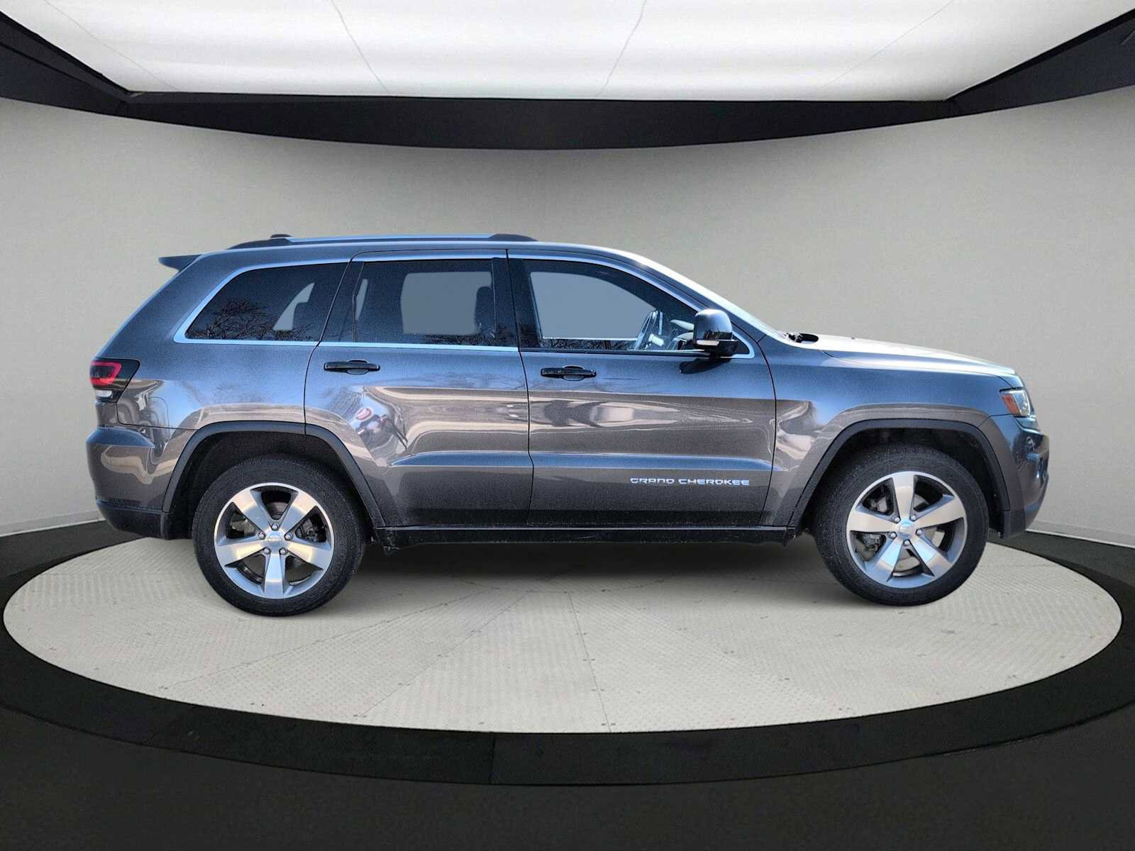 Used 2015 Jeep Grand Cherokee Limited image 9