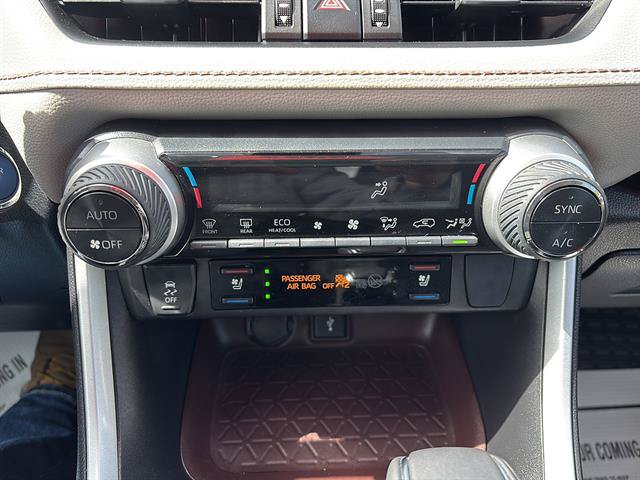Used 2022 Toyota RAV4 Limited AWD/4WD image 24
