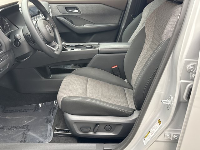Used 2023 Nissan Rogue SV AWD/4WD image 11