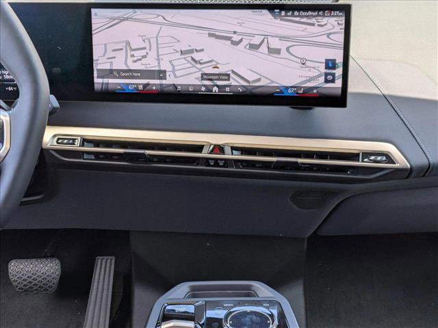 Used 2026 BMW iX xDrive60 image 11