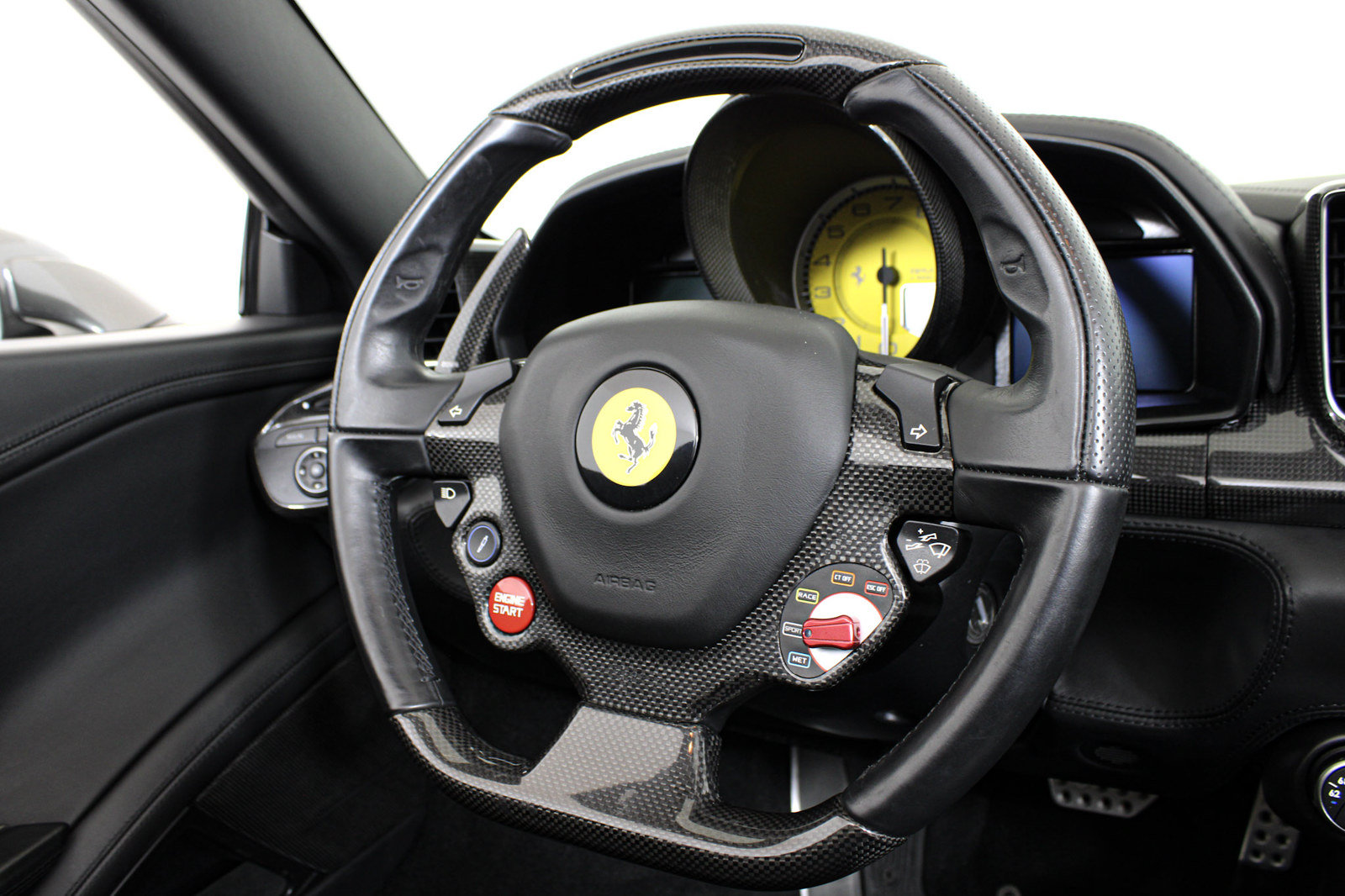 Certified 2013 Ferrari 458 Spider RWD image 48