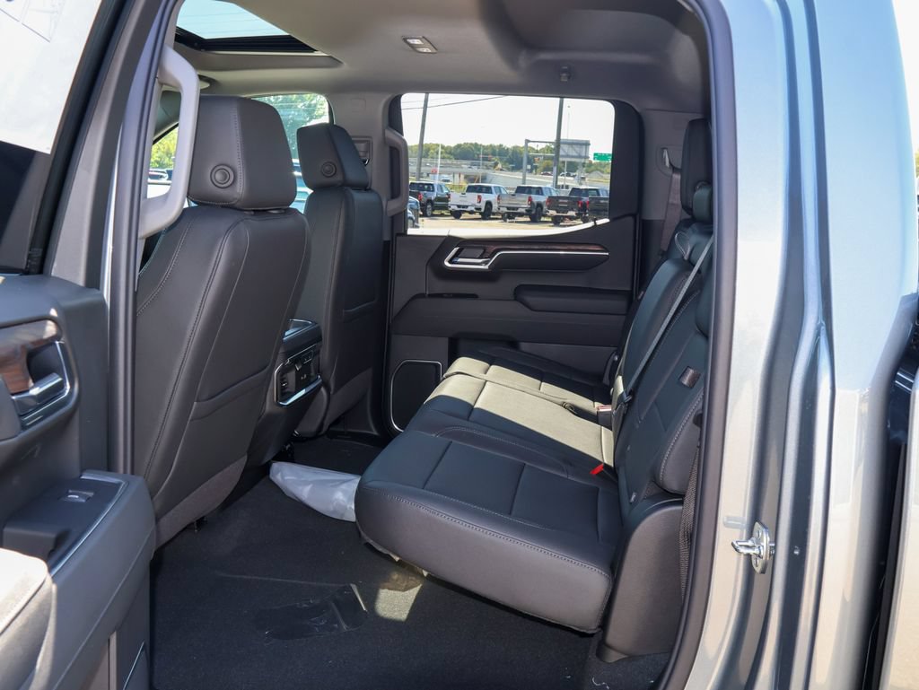 New 2026 GMC Sierra 1500 SLT w/ SLT Premium Plus Package AWD/4WD image 11