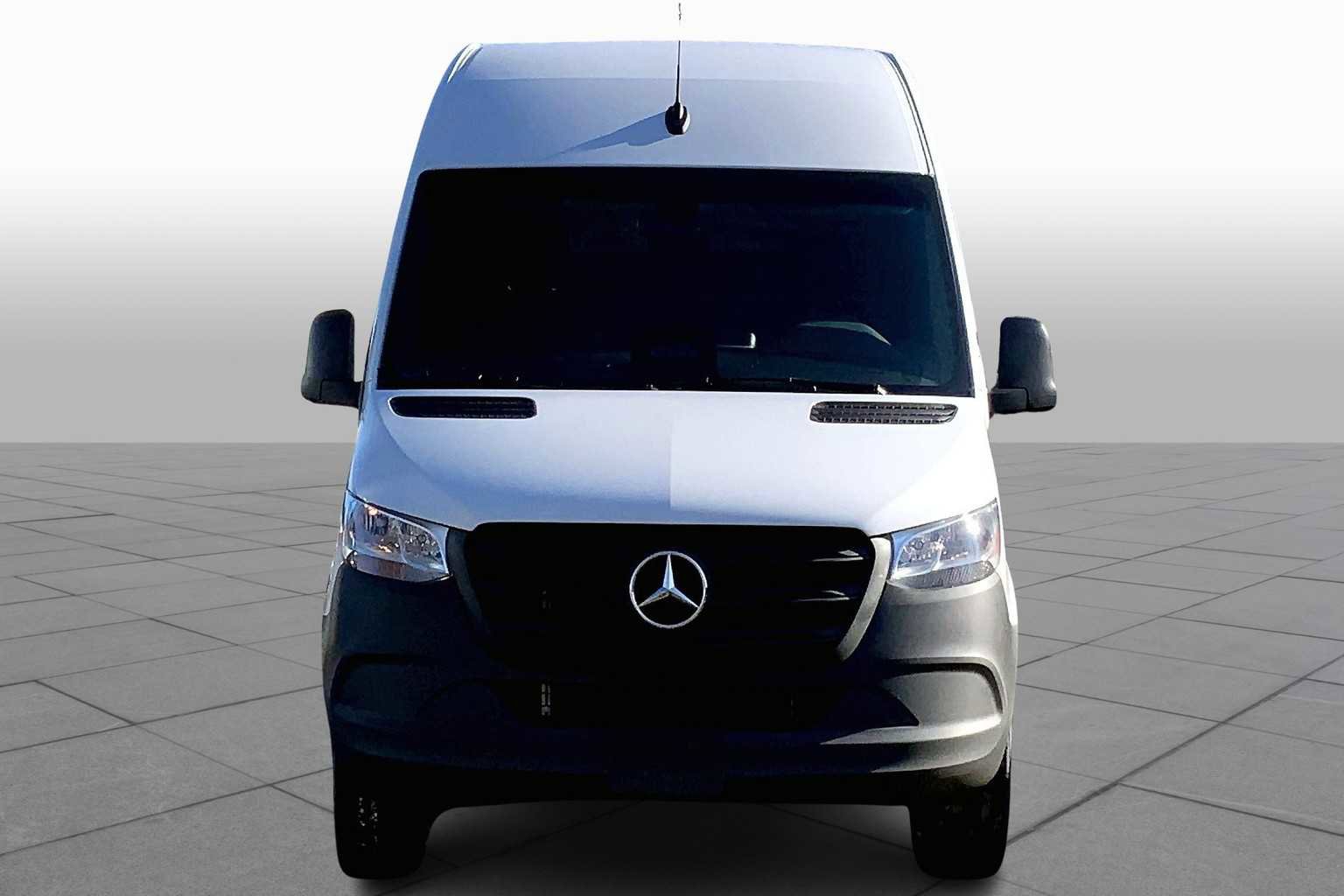 New 2025 Mercedes-Benz Sprinter 2500 image 3