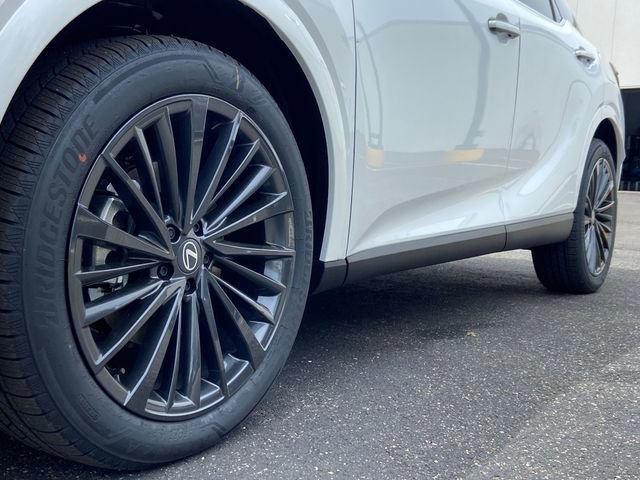 New 2026 Lexus RX 350h AWD/4WD image 9