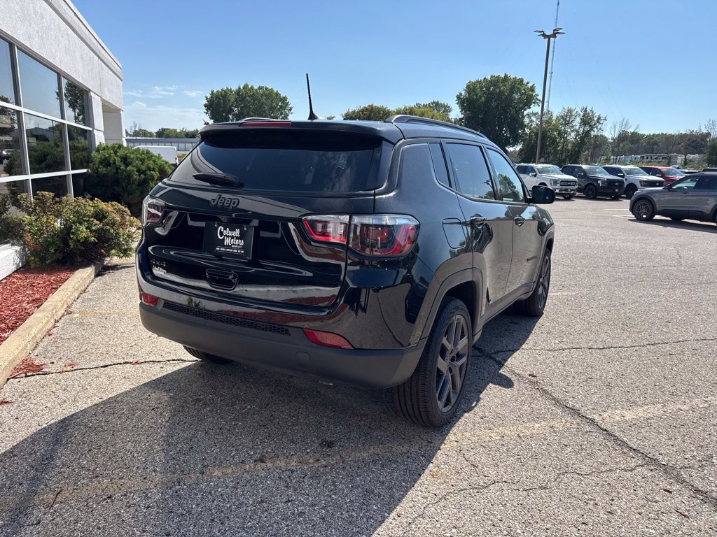 New 2026 Jeep Compass Latitude AWD/4WD image 3