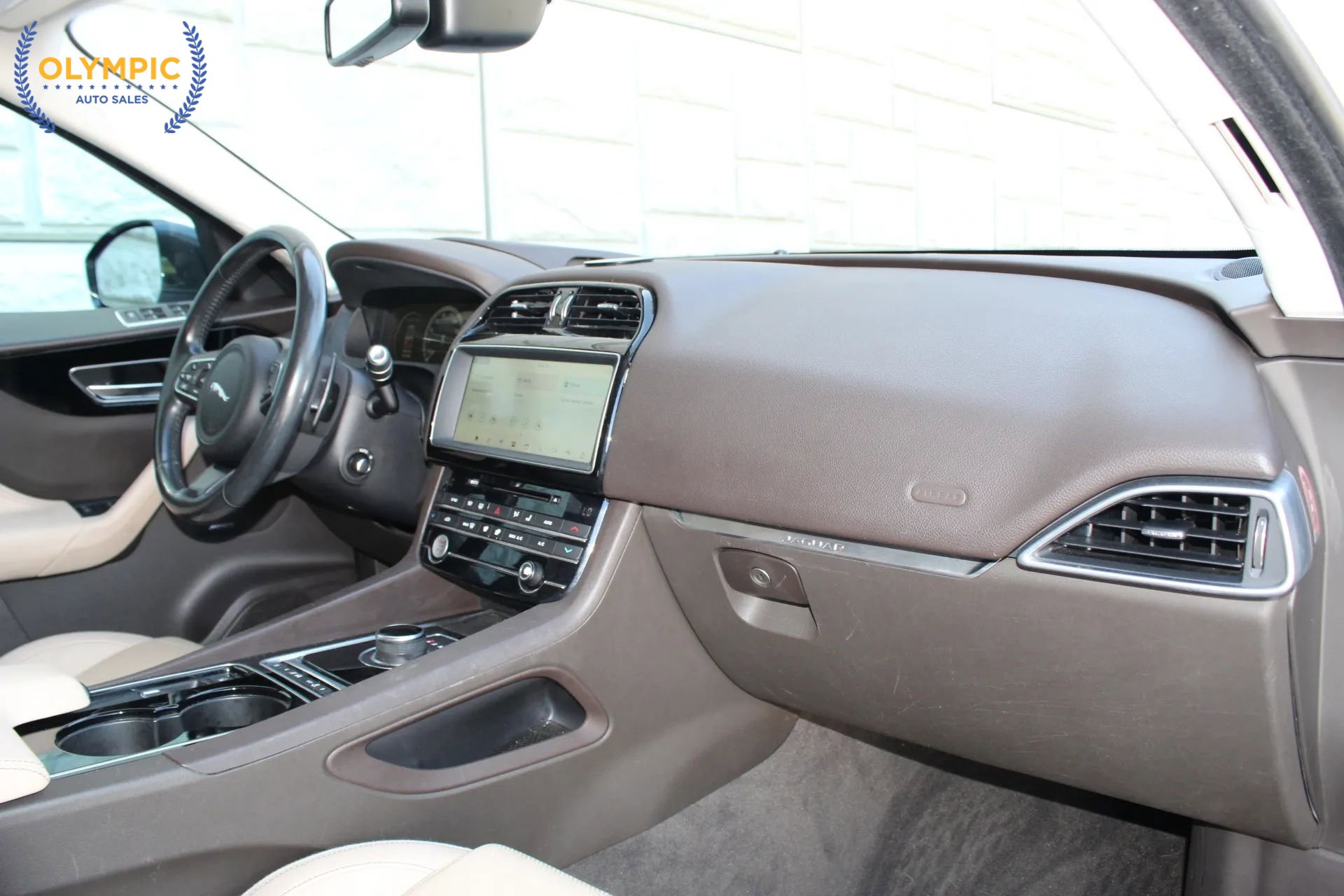 Used 2017 Jaguar F-PACE Prestige AWD/4WD image 15