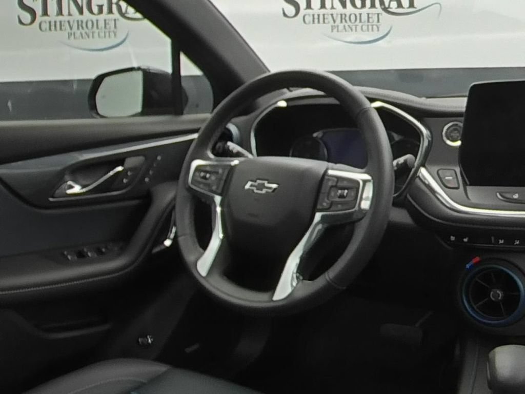 Certified 2023 Chevrolet Blazer RS w/ Driver Confidence II Package FWD image 16