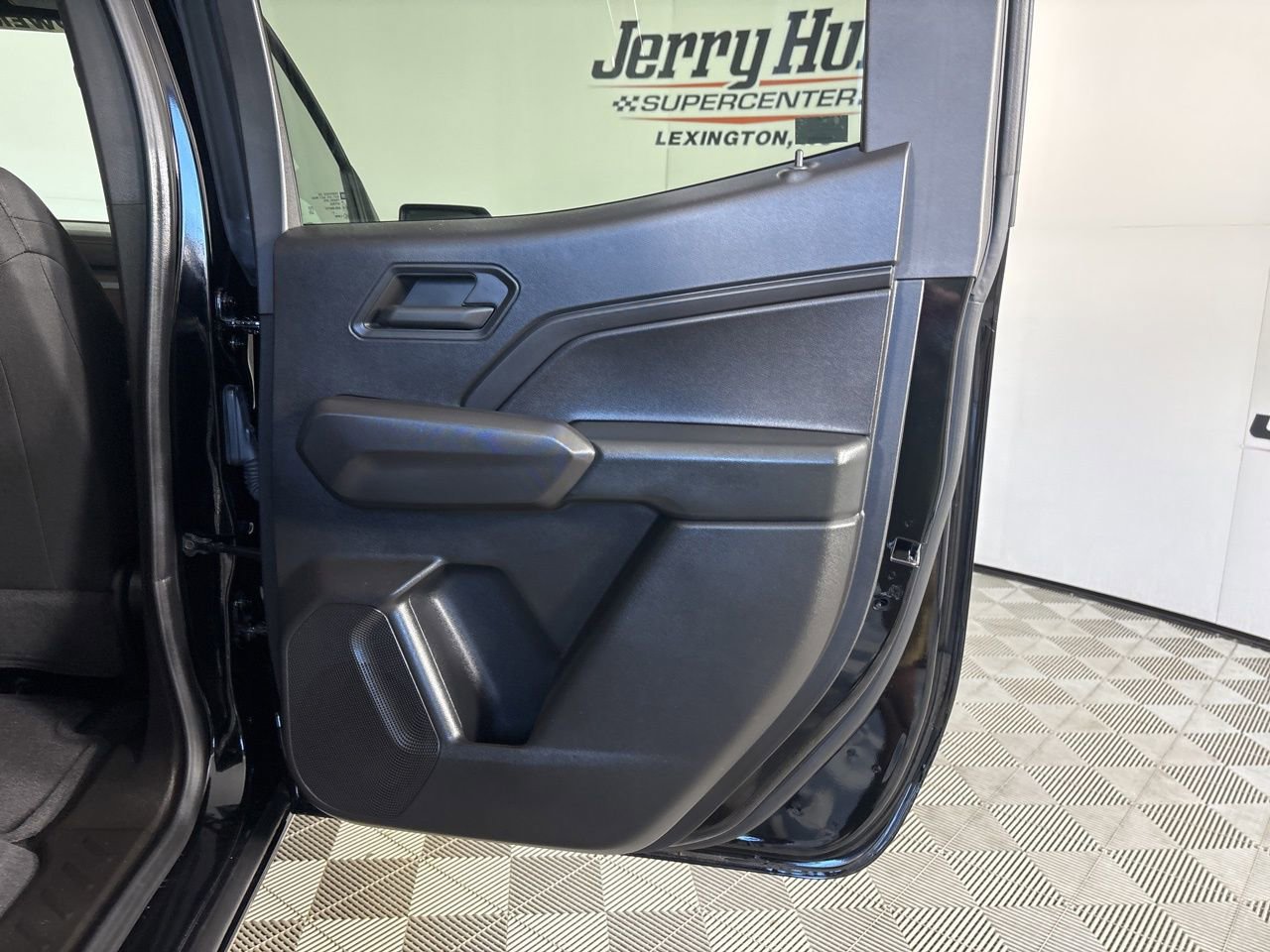 Used 2024 Chevrolet Colorado Trail Boss w/ Technology Package image 20