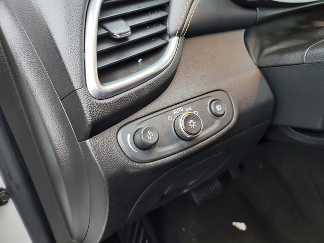 Used 2020 Chevrolet Trax Premier image 25