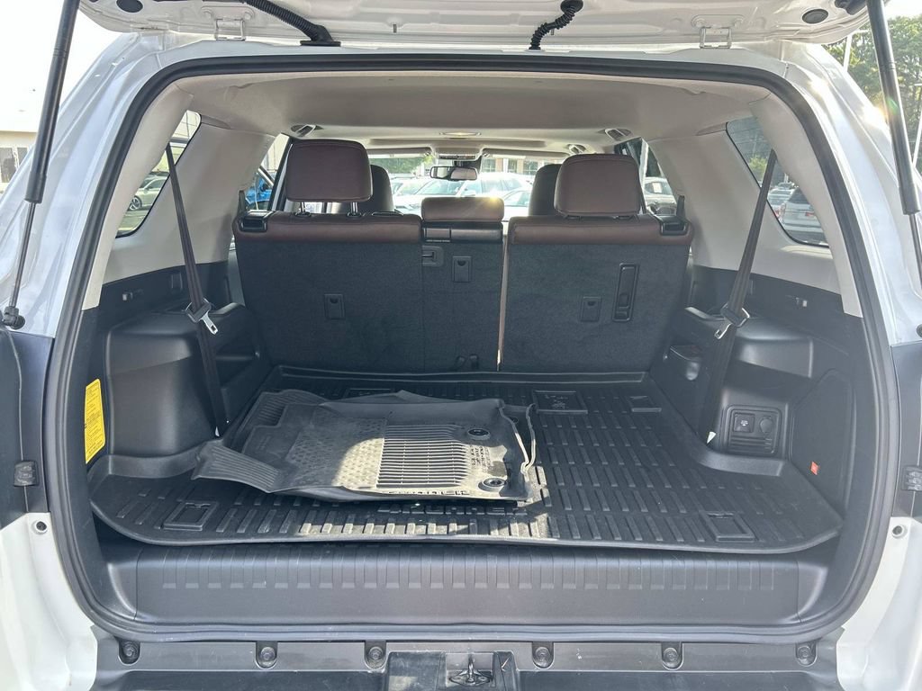 Used 2024 Toyota 4Runner Limited AWD/4WD image 12
