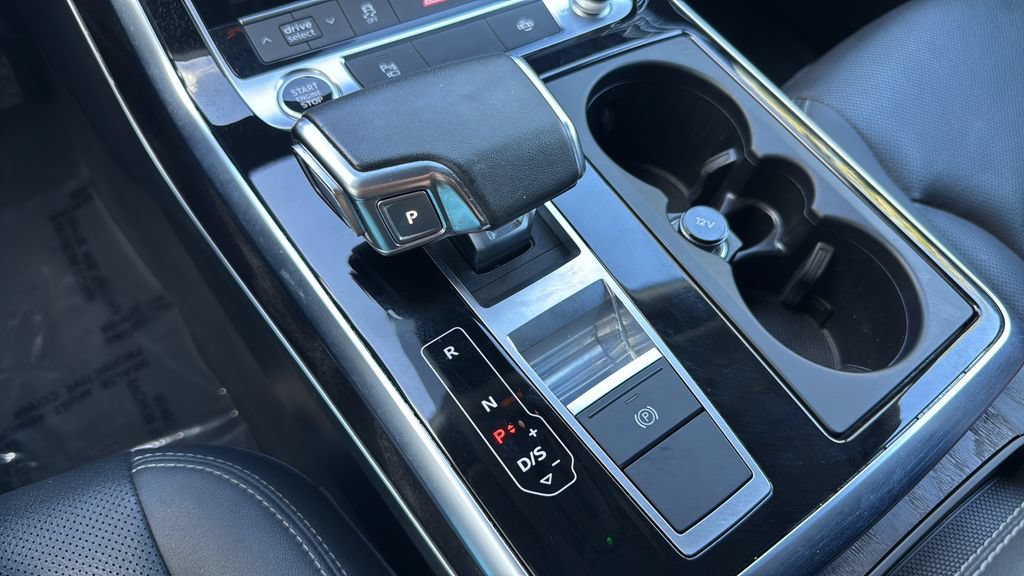 Used 2022 Audi Q8 Premium Plus AWD/4WD image 27