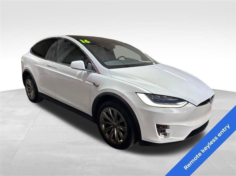Used 2016 Tesla Model X 60D AWD/4WD image 3