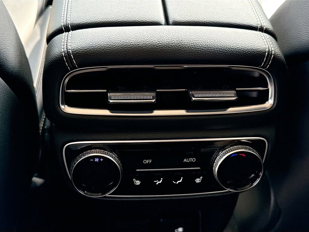 Used 2022 Genesis GV80 2.5T w/ Prestige Package 05 image 27