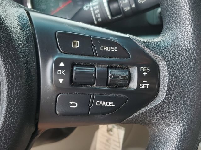 Used 2020 Kia Sedona L FWD image 13