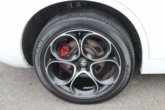 Used 2023 Alfa Romeo Stelvio Veloce image 38