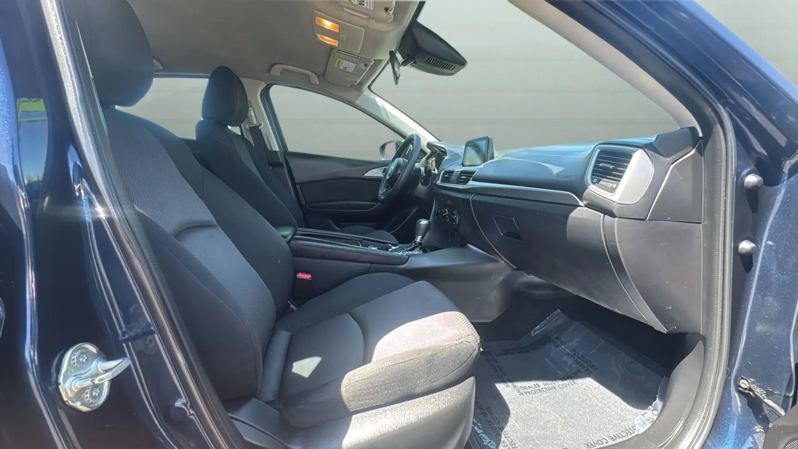 Used 2018 MAZDA MAZDA3 Sport FWD image 27