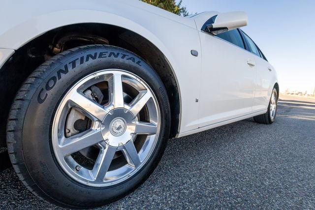 Used 2006 Cadillac STS V8 w/ Preferred Equipment Group image 9