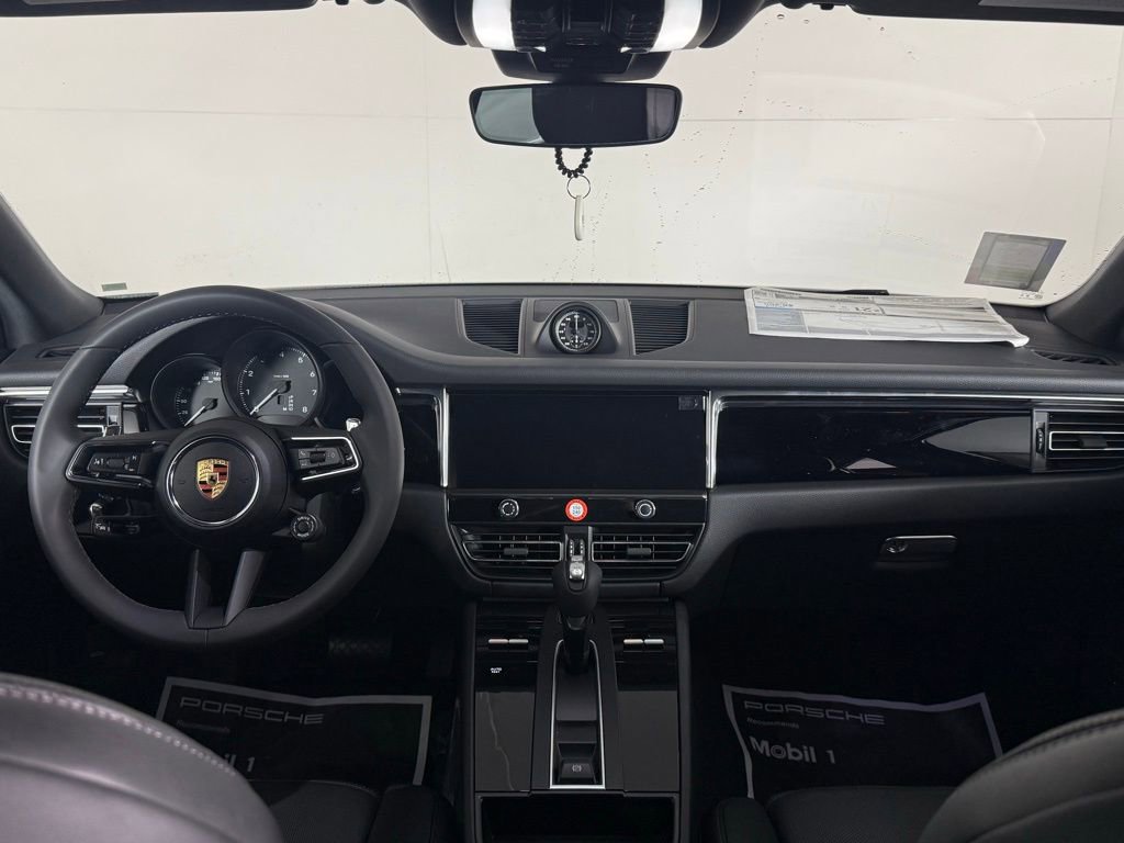 New 2026 Porsche Macan image 20