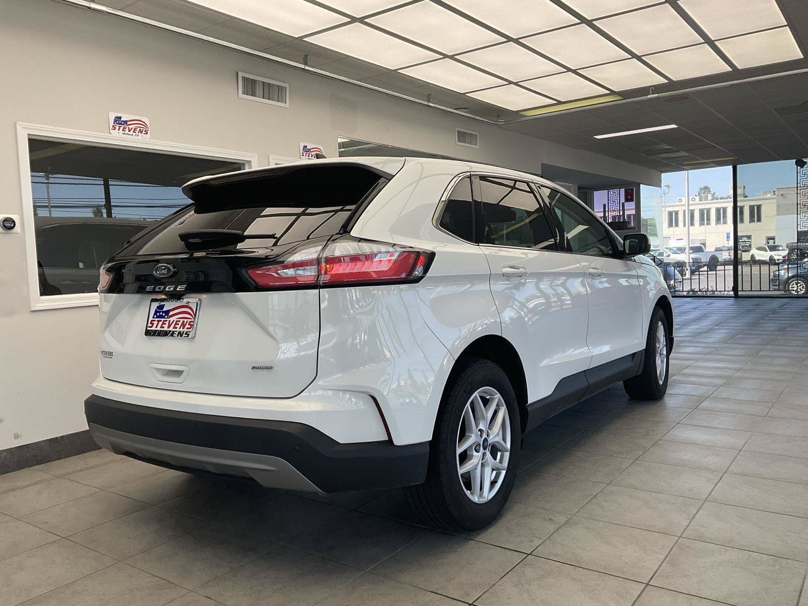 Used 2023 Ford Edge SEL w/ Convenience Package AWD/4WD image 5