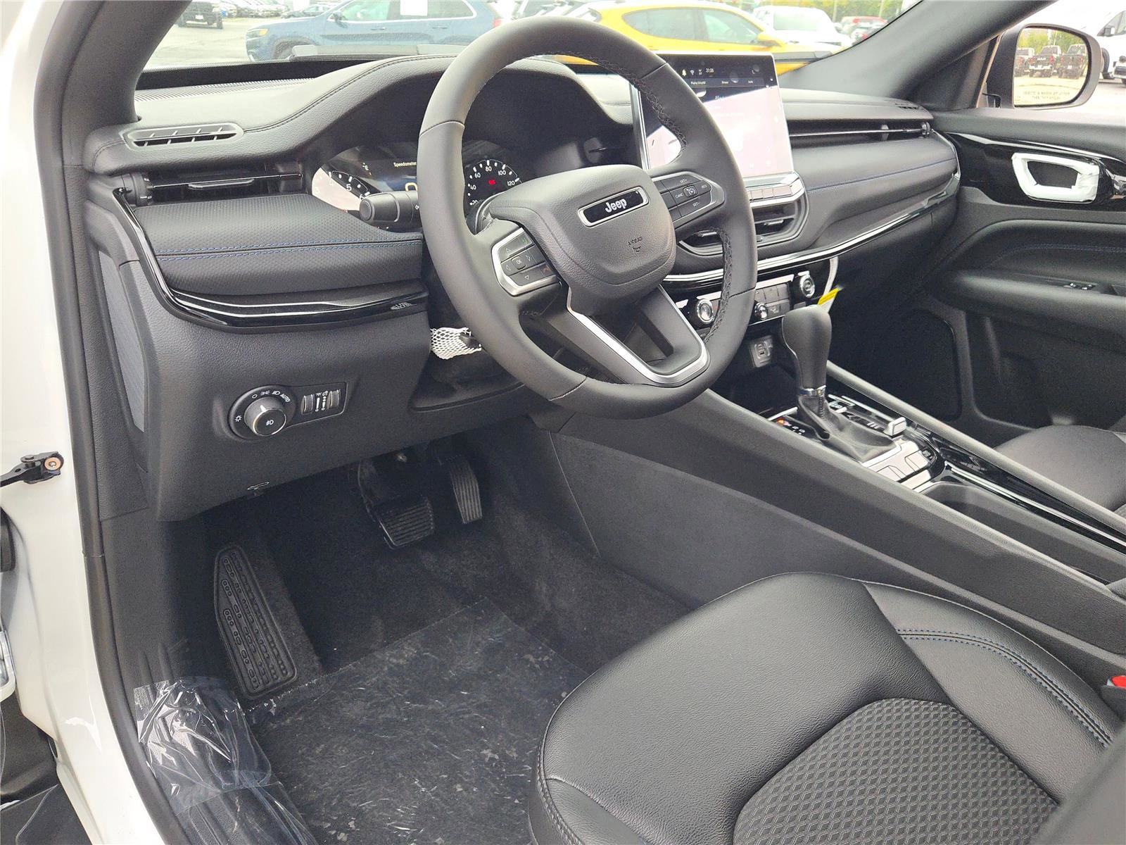 New 2026 Jeep Compass Latitude image 25