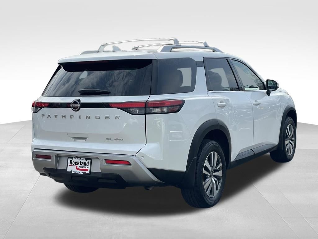 Certified 2025 Nissan Pathfinder SL image 4