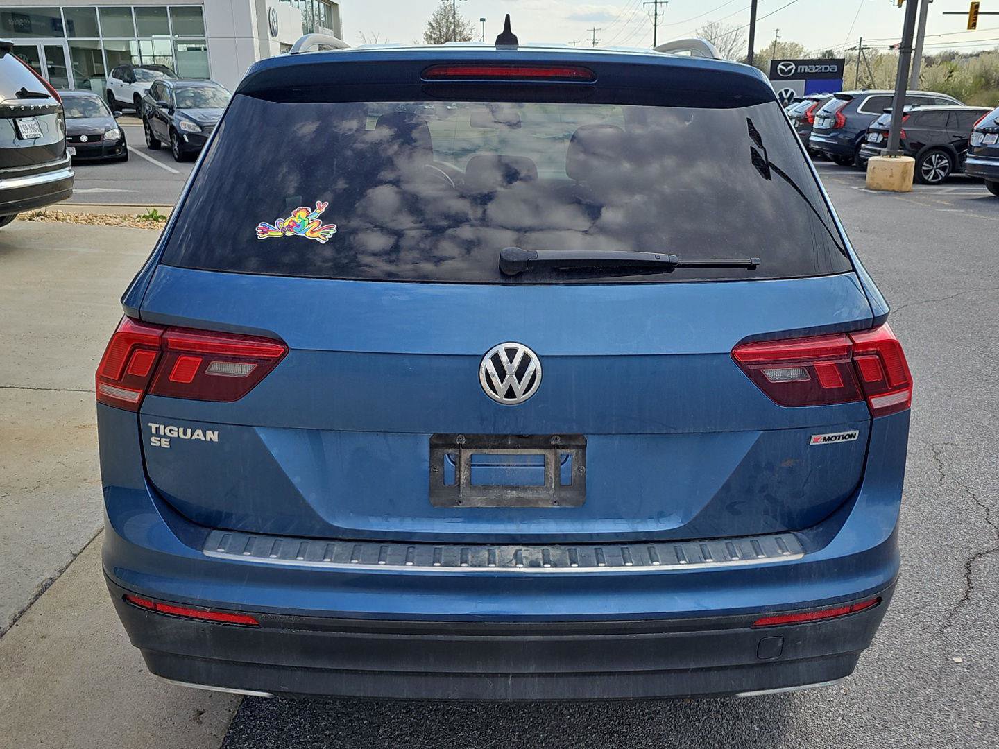 Used 2019 Volkswagen Tiguan SE w/ Panoramic Sunroof Package image 5
