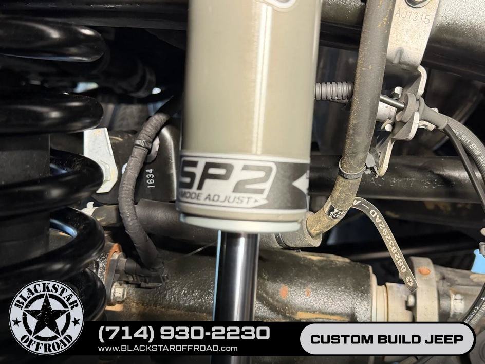 Used 2025 Jeep Wrangler Unlimited Rubicon AWD/4WD image 25