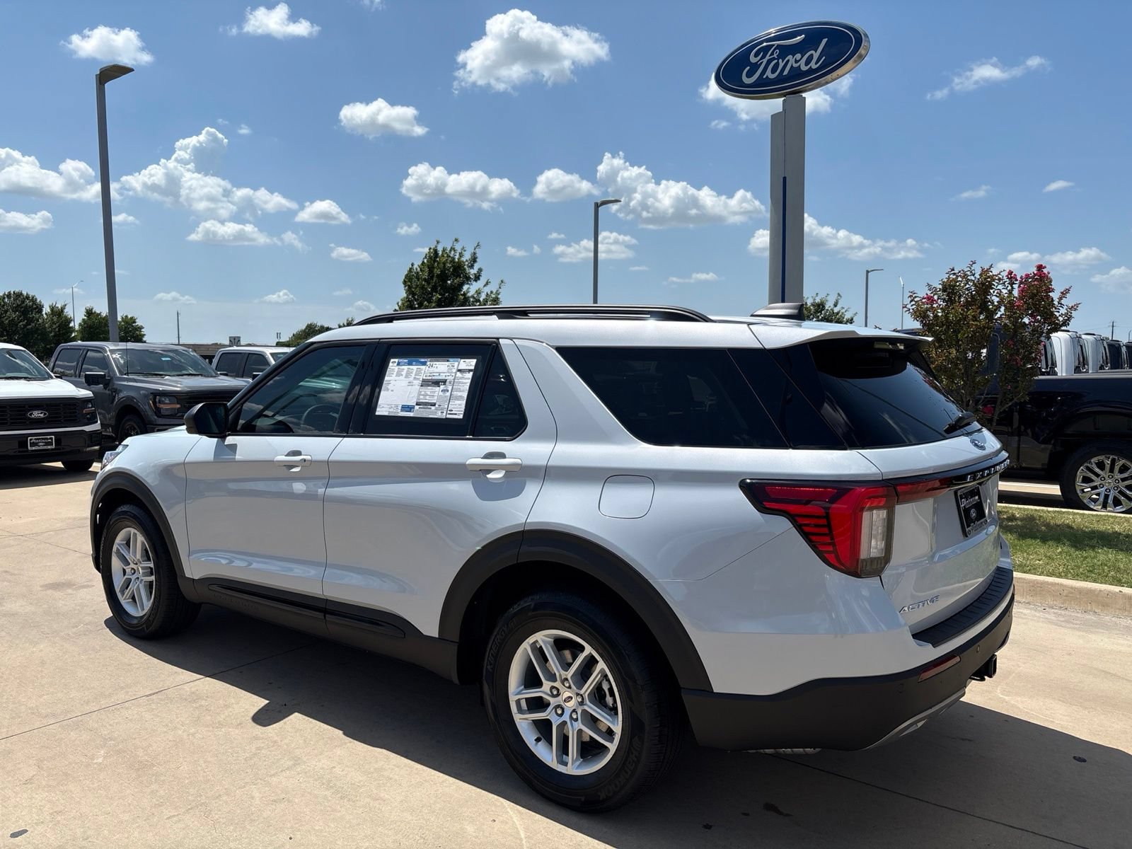New 2026 Ford Explorer Active w/ Active Comfort Package RWD image 3