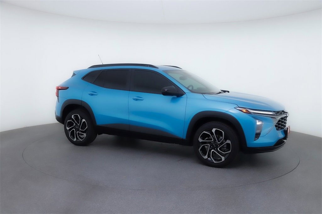 Used 2025 Chevrolet Trax RS w/ Driver Confidence Package image 10