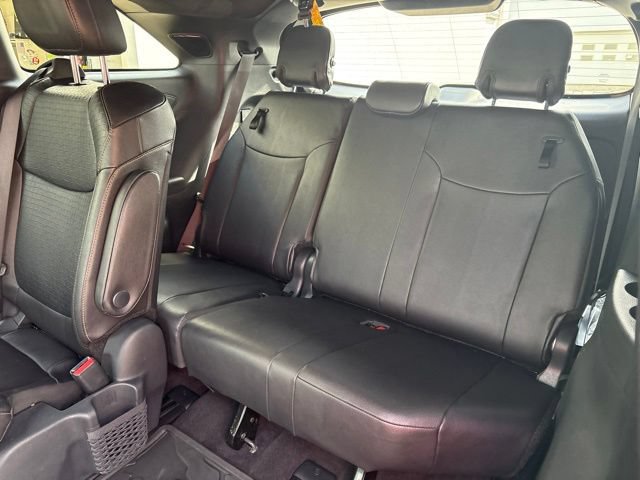 Certified 2025 Toyota Sienna XLE Woodland Edition AWD/4WD image 6