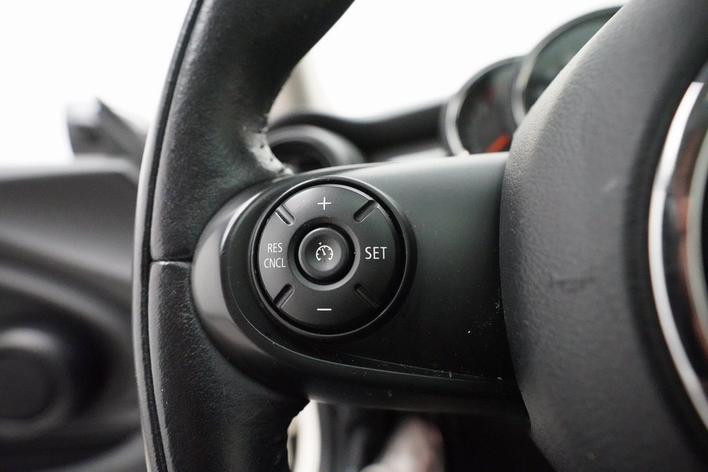 Used 2017 MINI Cooper 2-Door Hardtop image 17