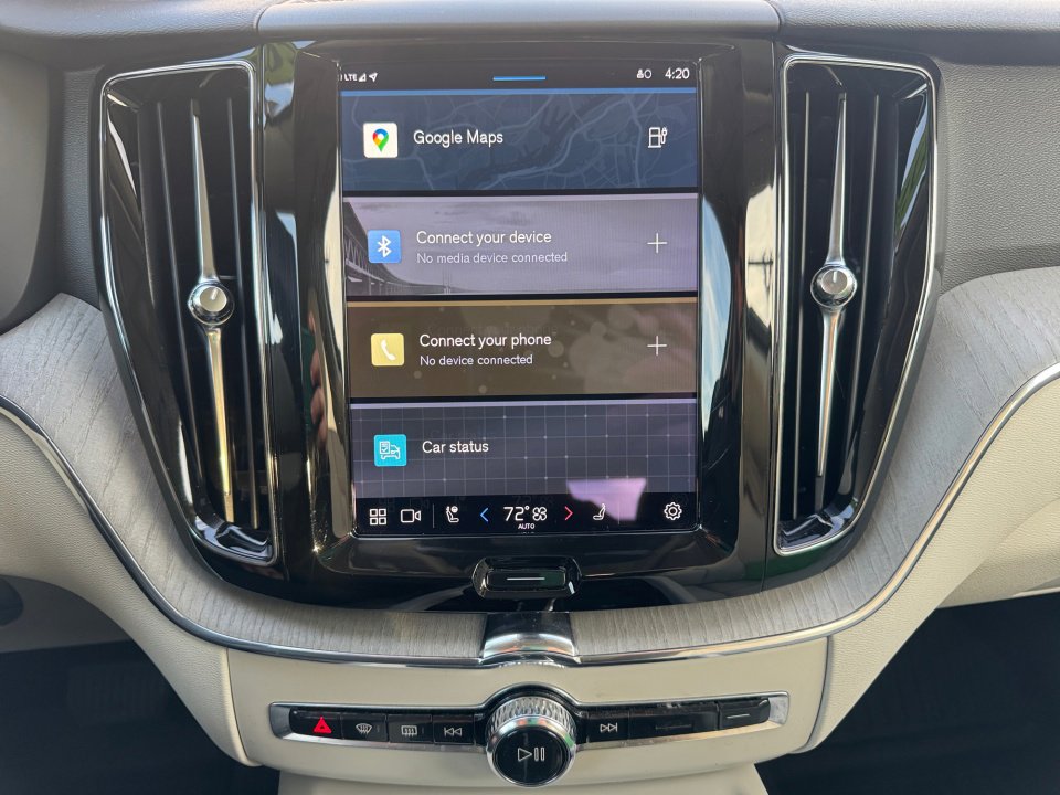 Used 2023 Volvo XC60 T8 Plus w/ Protection Package Premier image 21